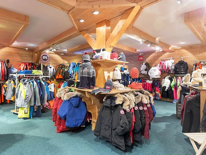 Verleihshop Riquet Sport Prelong in Centre Commercial Pré Long, 1 Rte de Pré-Long - La Salle-les-Alpes, Serre Chevalier Villeneuve