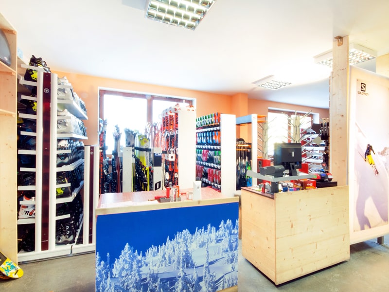 Verleihshop Celso Sport - Bormio 2000 in Galleria commerciale Bormio 2000 - Via Buccellina, 1, Bormio 2000-Valdisotto