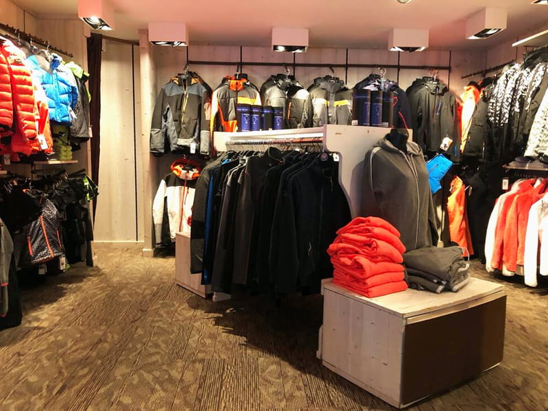 Verleihshop Ze Shop 2 in Place Joseph Paganon, Alpe d’Huez