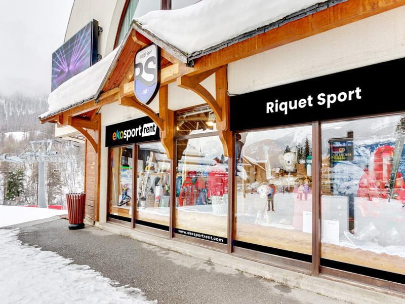 Verleihshop Ekosport-Rent Riquet Sport Chantemerle in Rue du Centre - Centre Commercial Le Serre d'Aigle, Serre Chevalier Chantemerle