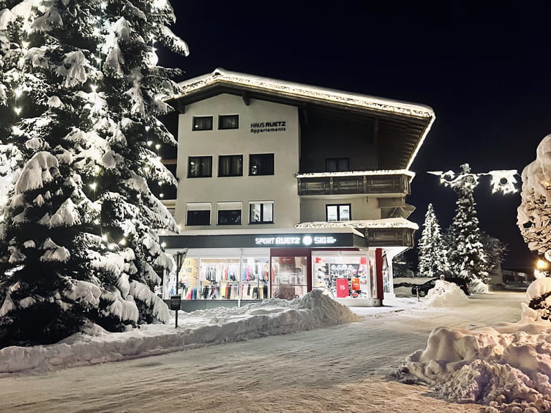 Verleihshop SPORT 2000 Ruetz in Schulgasse 1, Westendorf